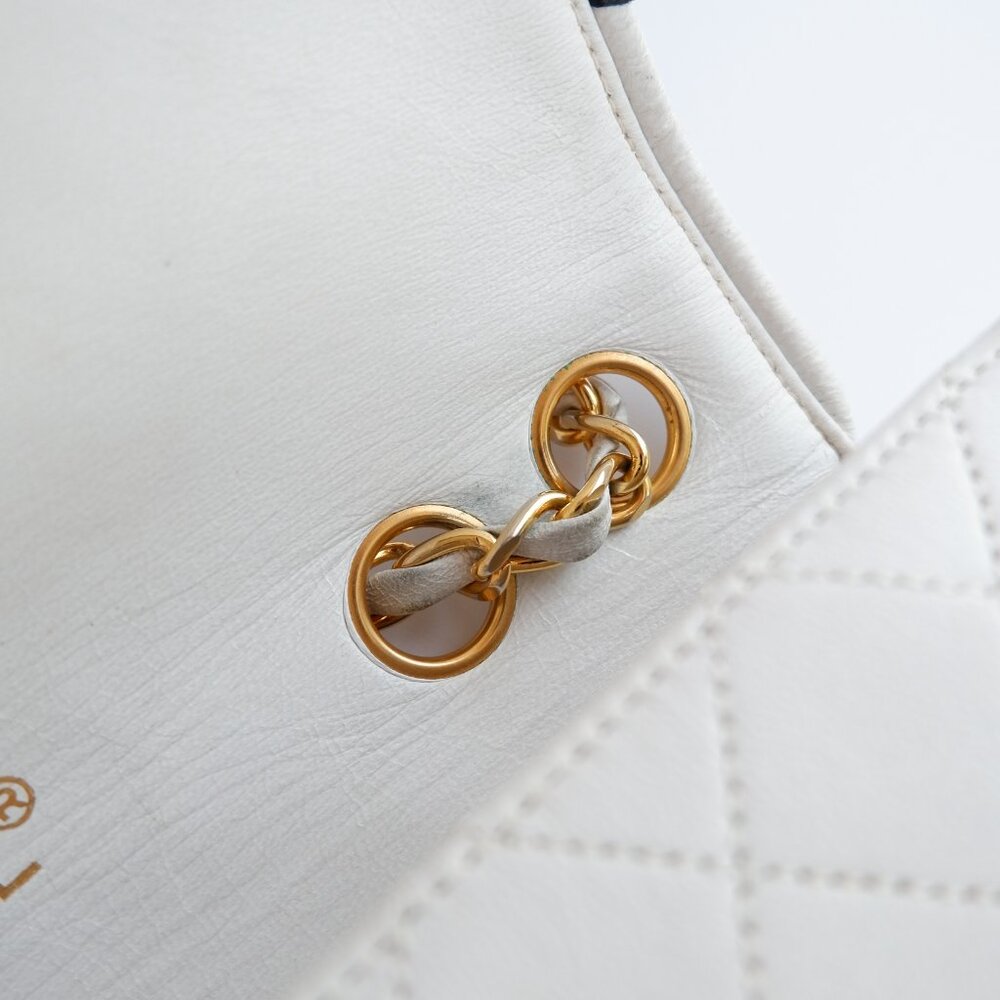 Authentic Preowned Vintage Chanel White Single Flap Bag - GHW - Picture 16 of 16